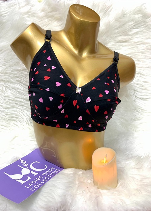 IMG_8496 ৪ পিস স্টিচ ব্রা কম্বো + ১ পিস প্যান্টি ফ্রি - Image 1