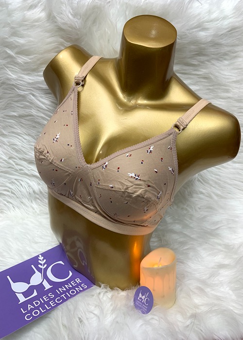 IMG_8547 ৪ পিস প্রিন্ট কটন ব্রা কম্বো + ১ পিস প্যান্টি ফ্রি - Image 1